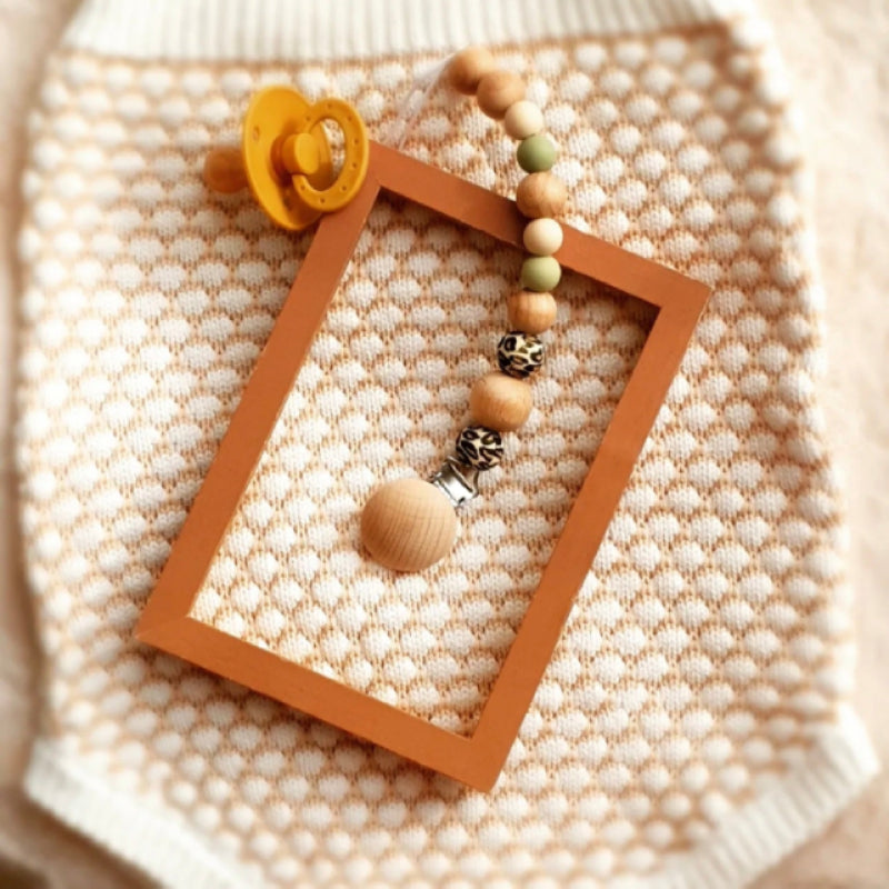 Attache-tétine léopard