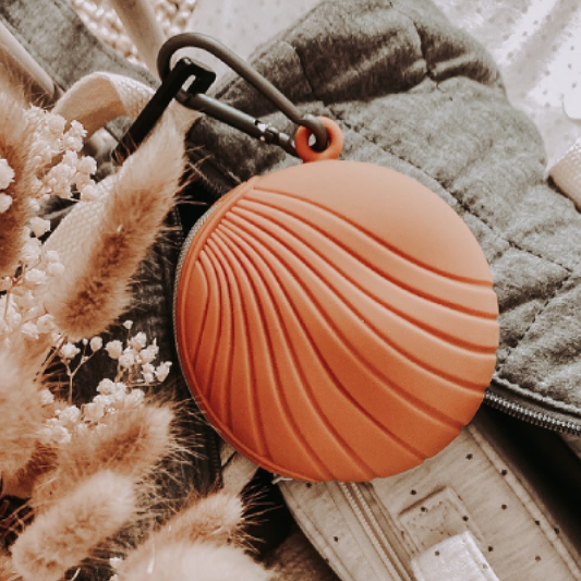 Etui à tétine avec fermeture éclair